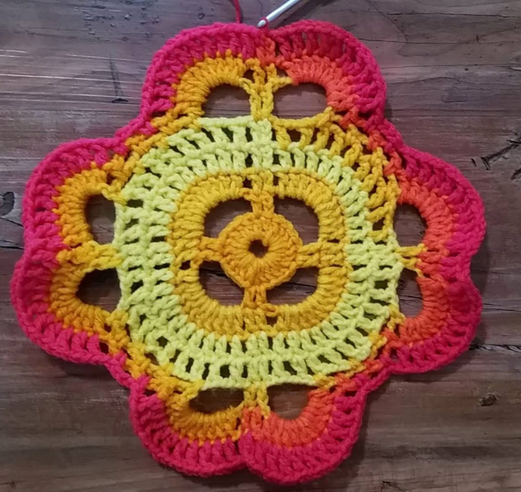 Free “Virus (sort of) Blanket” Crochet Pattern | Crochetverse