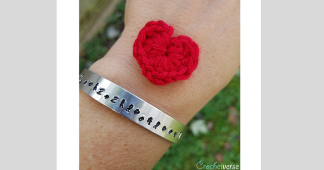 Free Tiny Heart Crochet Pattern – Jewelry Idea too!